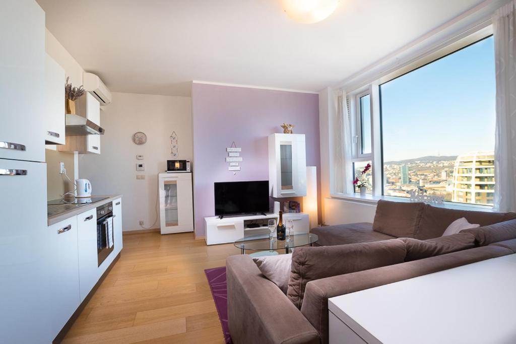 Panoramaview/31thfloor!/luxury/wifi/parking Bratislava